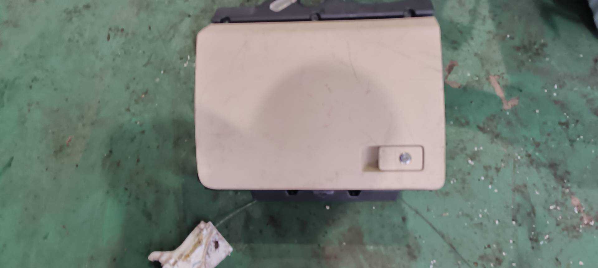 3CD857114 仪表台杂物箱