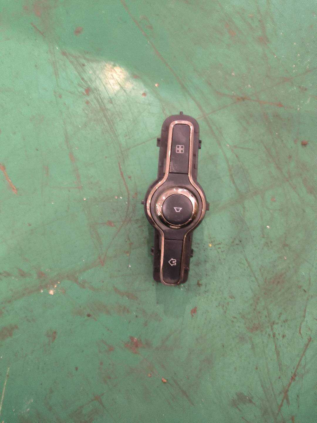 P0069132AC 音量旋钮开关