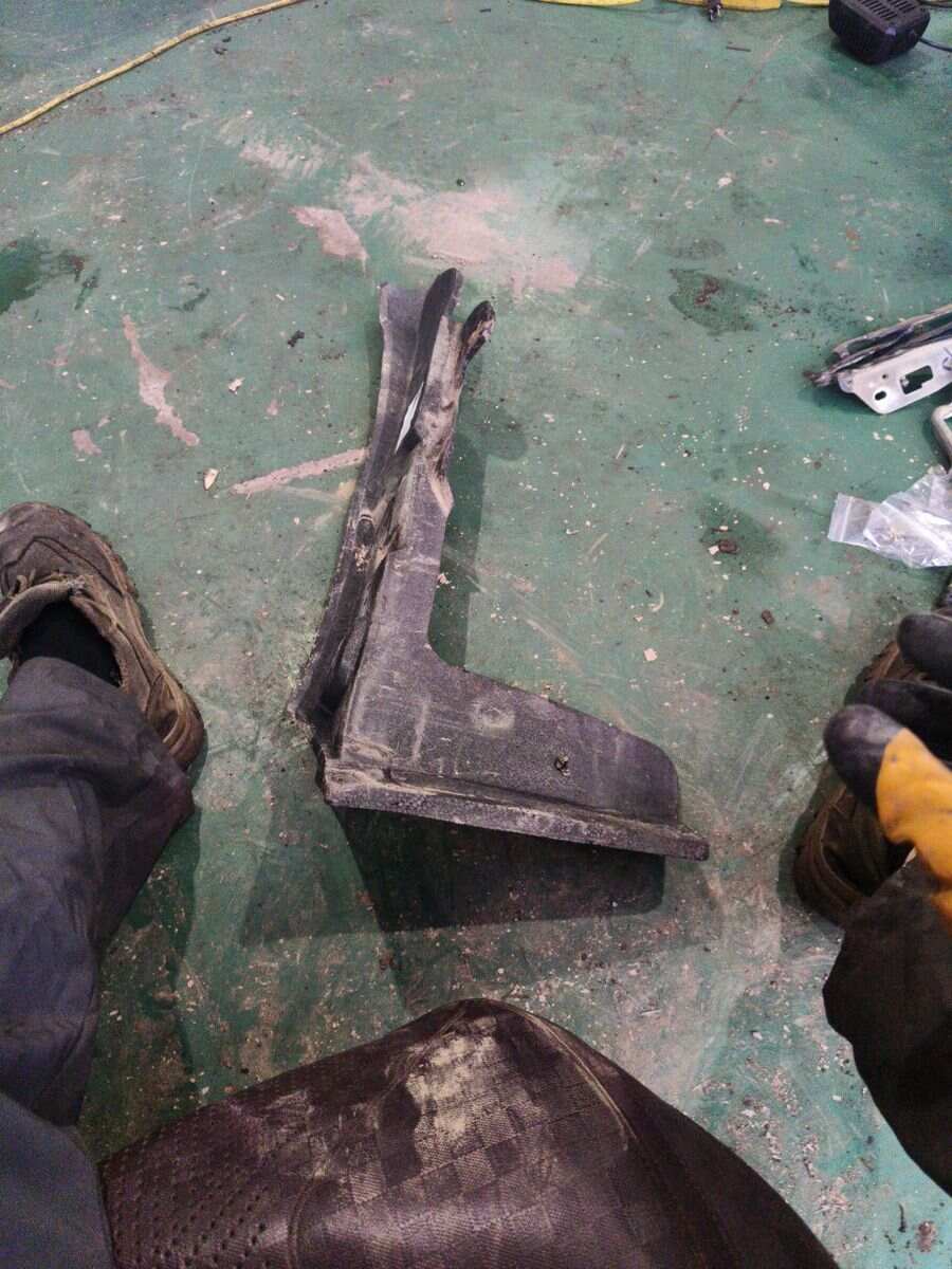 4F0821112A Front Fender Rear Sound Insulation Panel, Right