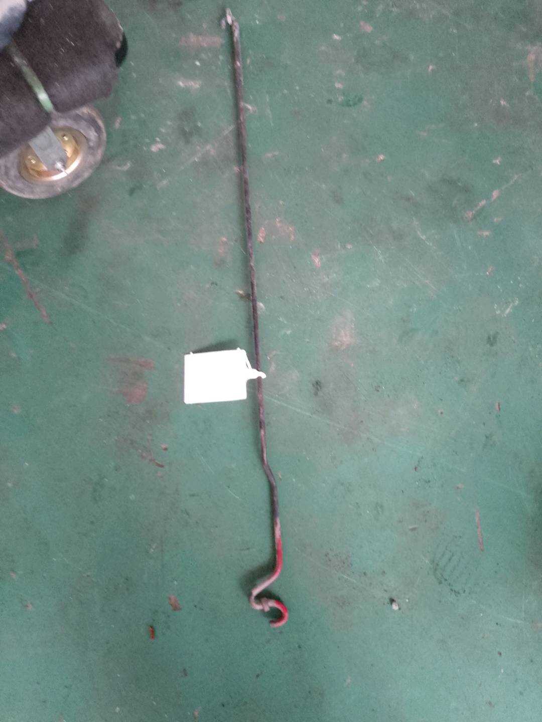 330823363 前机盖撑杆