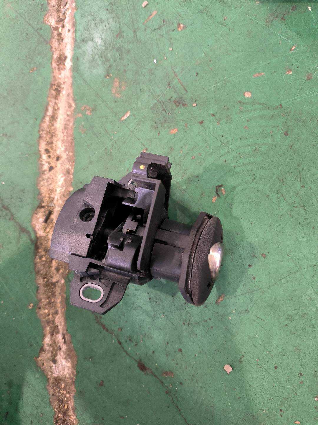 51247144877 Trunk Lid Lock Mounting End