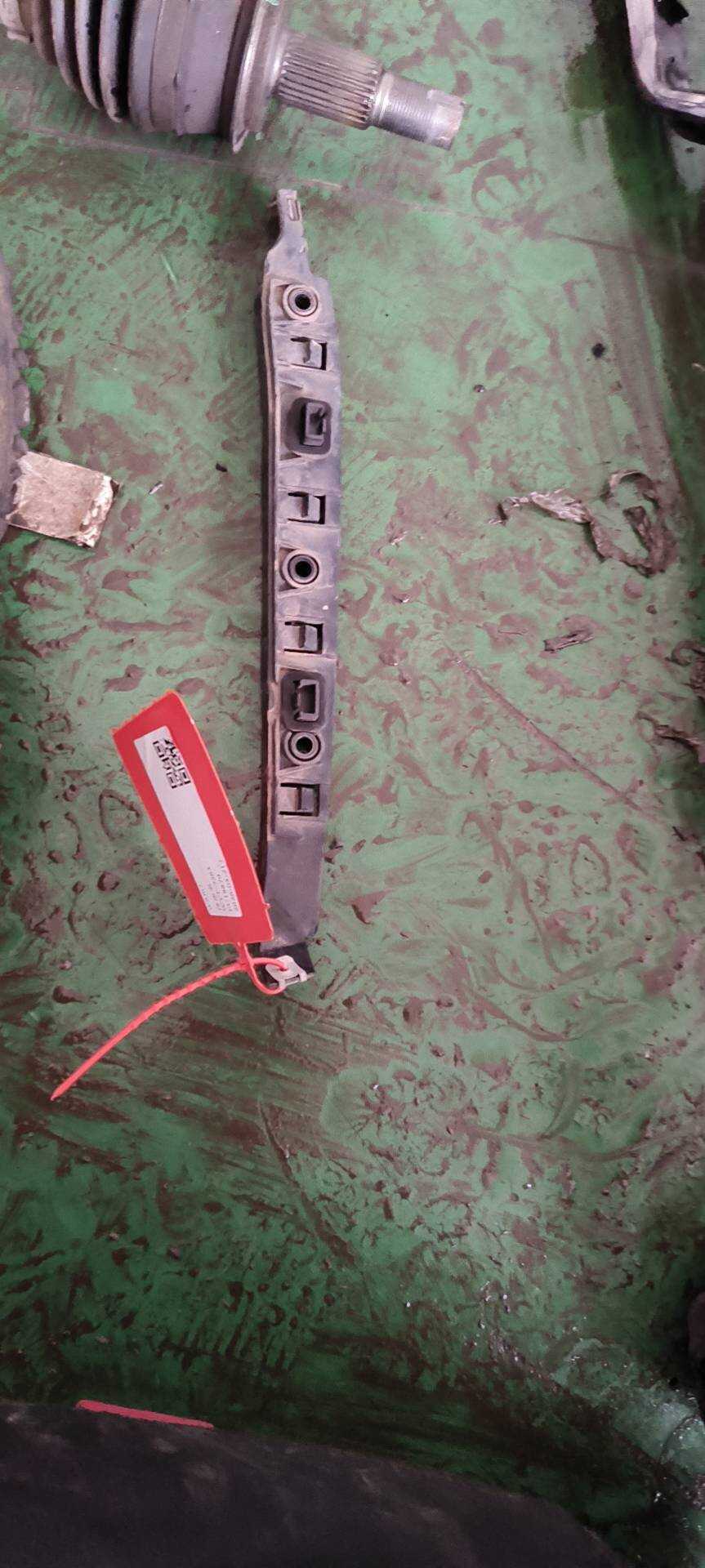 50545249 Rear Bumper Bracket, Right