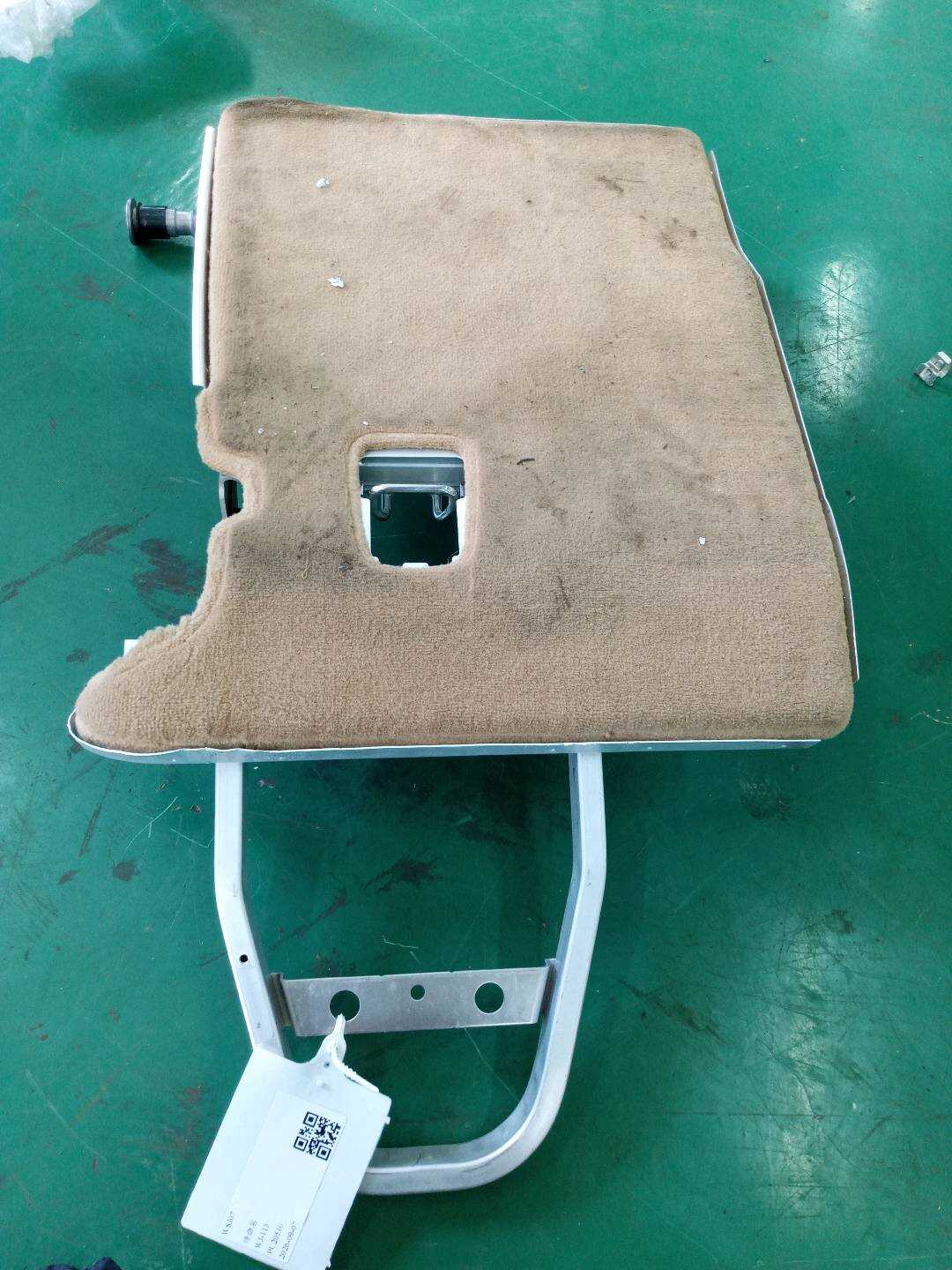 97052220200 后座椅靠背骨架(右)