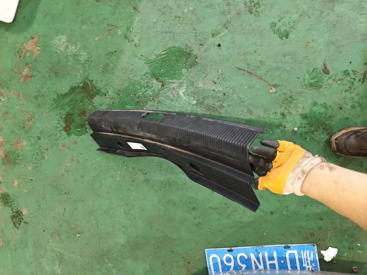 1K9863459A Rear Panel Trim