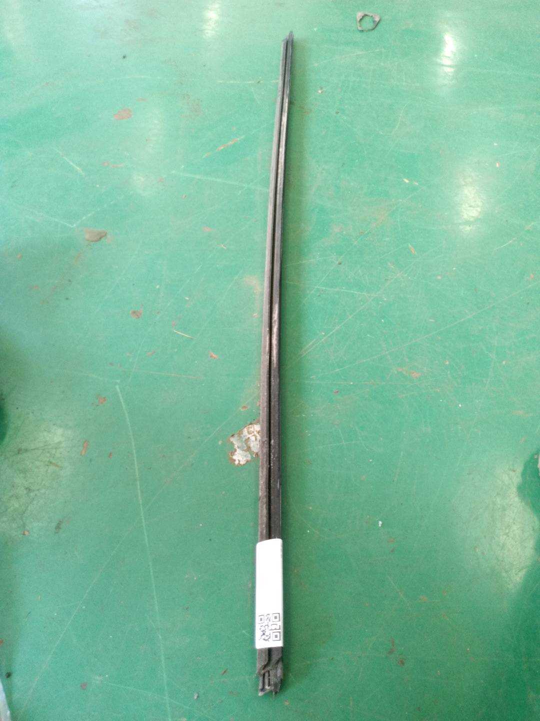 51337292563 前门玻璃压条(左外)