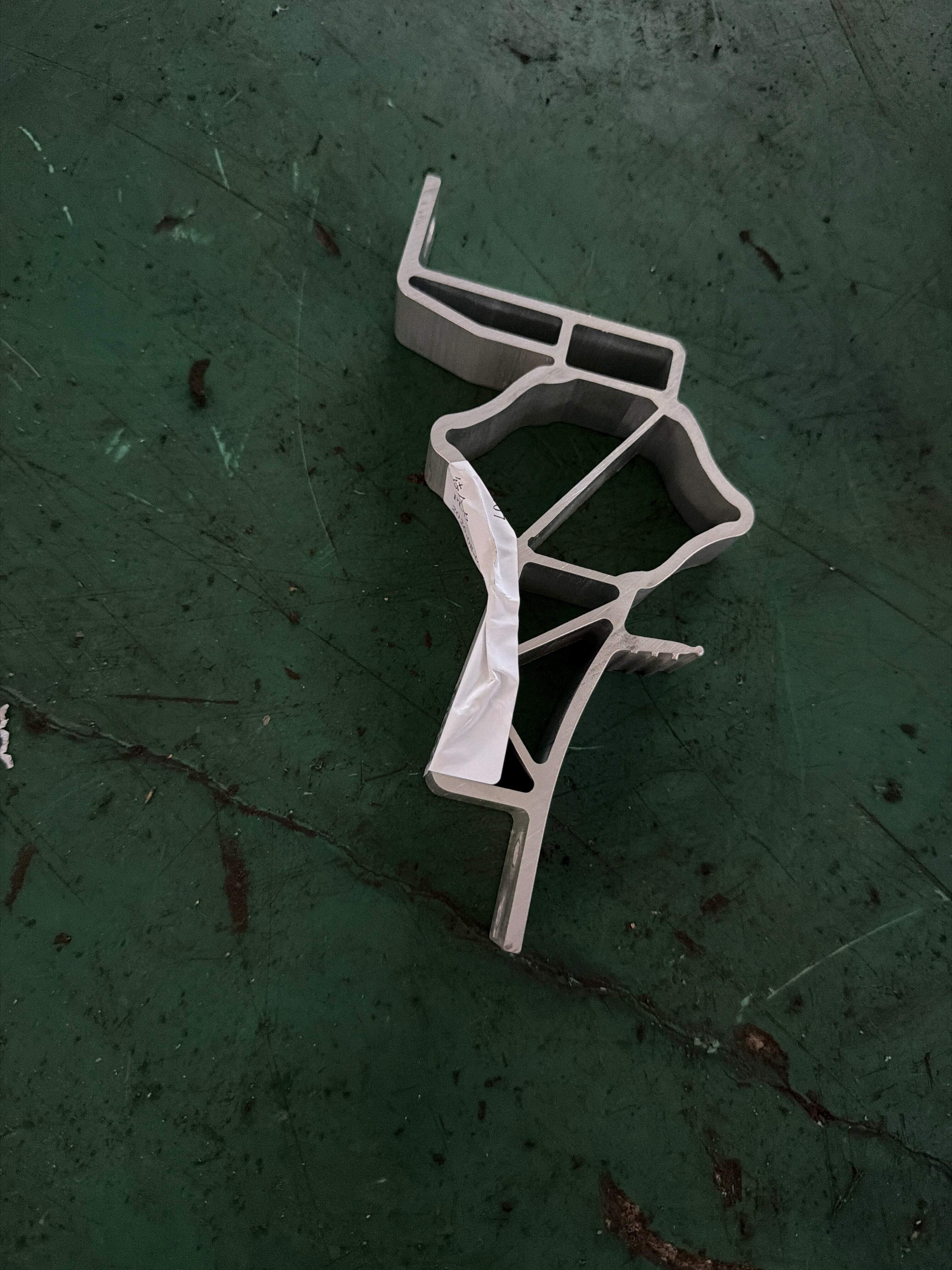 A2076280724 Dashboard Frame Bracket, Left