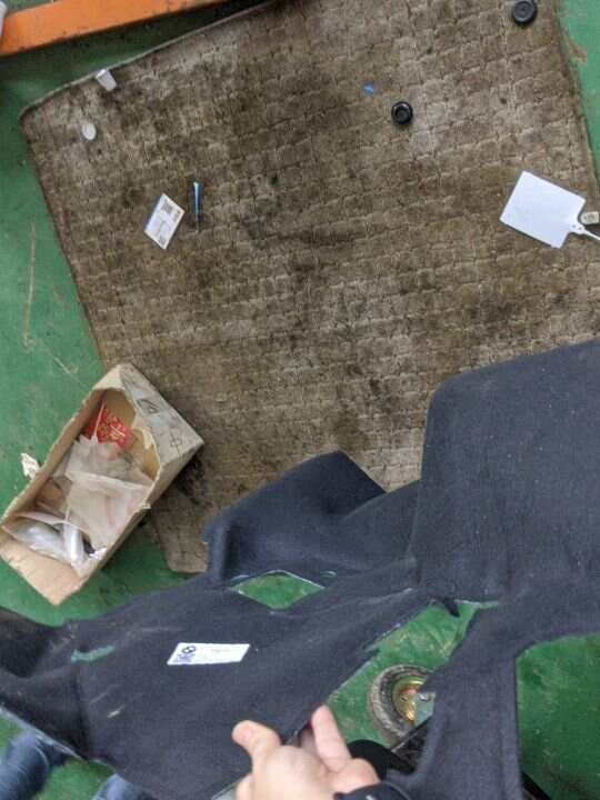 51479462025 隔音装置 行李箱 左