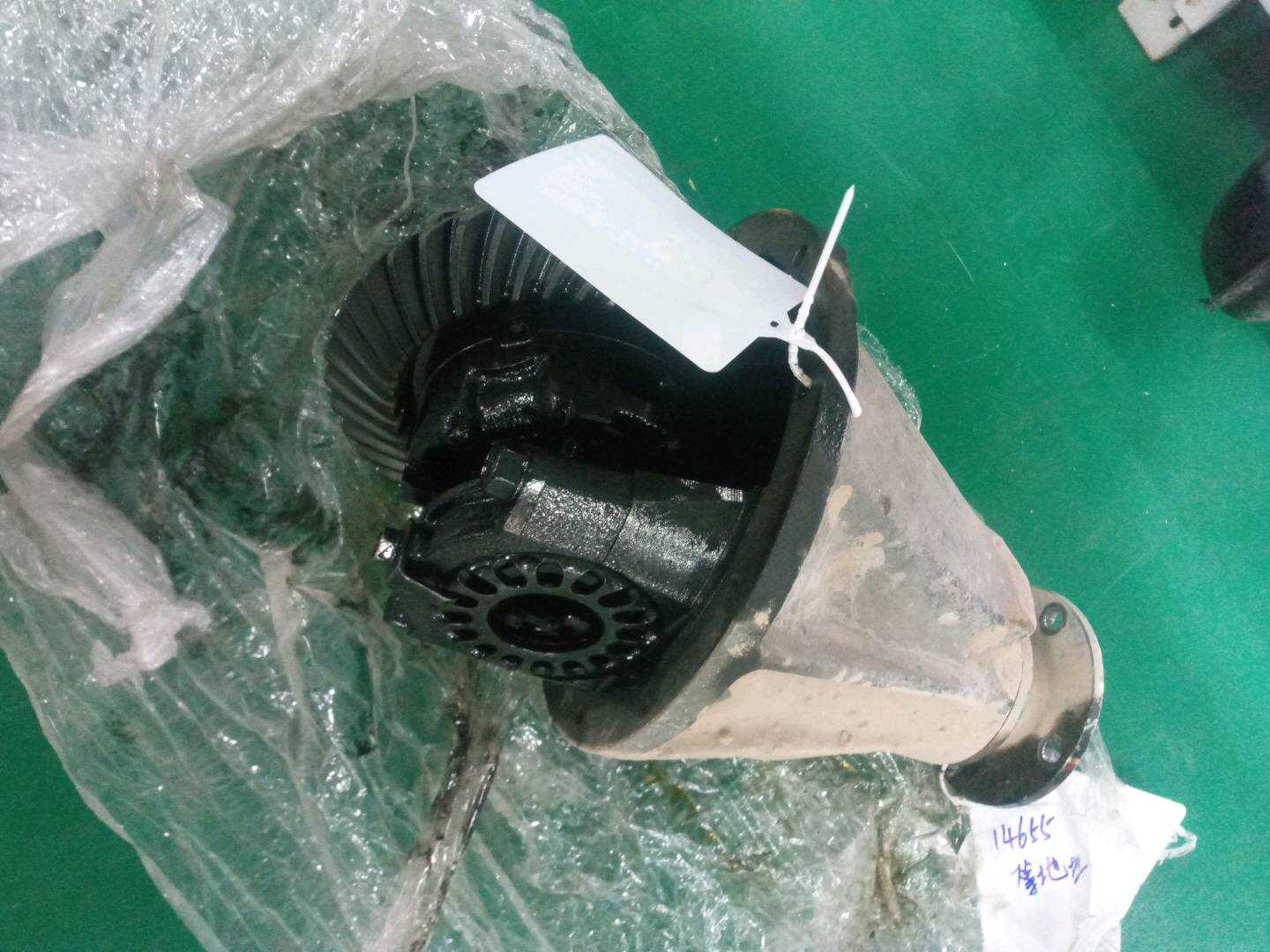 411103D550 后差速器