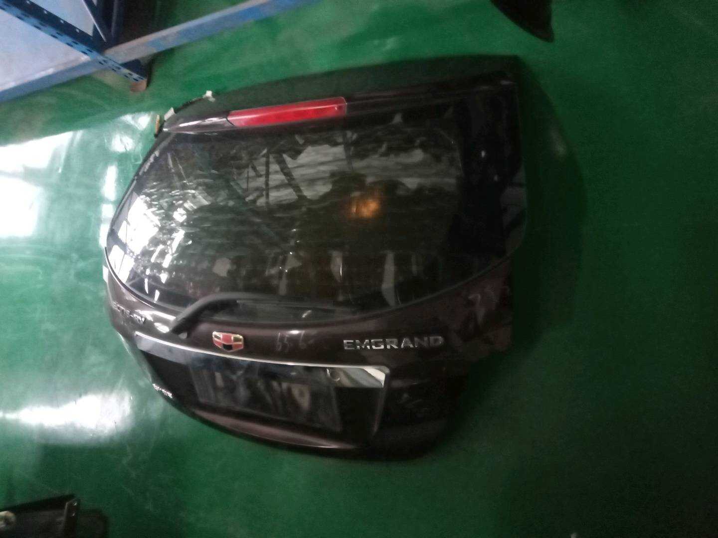 106200303202 尾盖总成