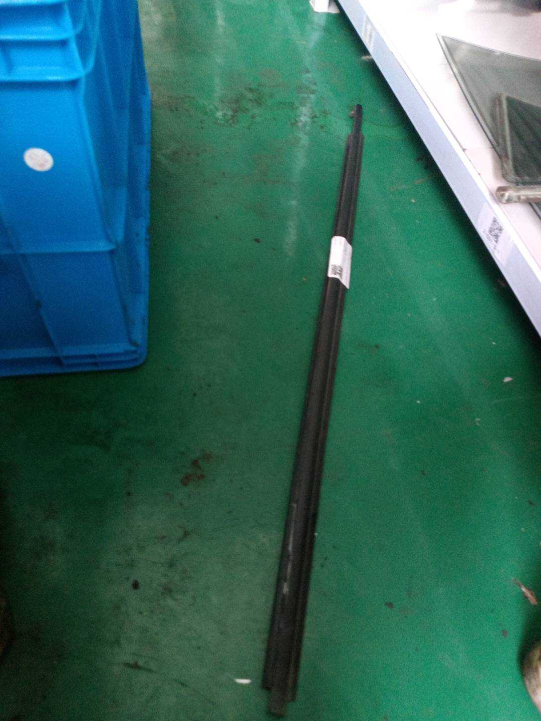7571002170 前门玻璃压条(右外)