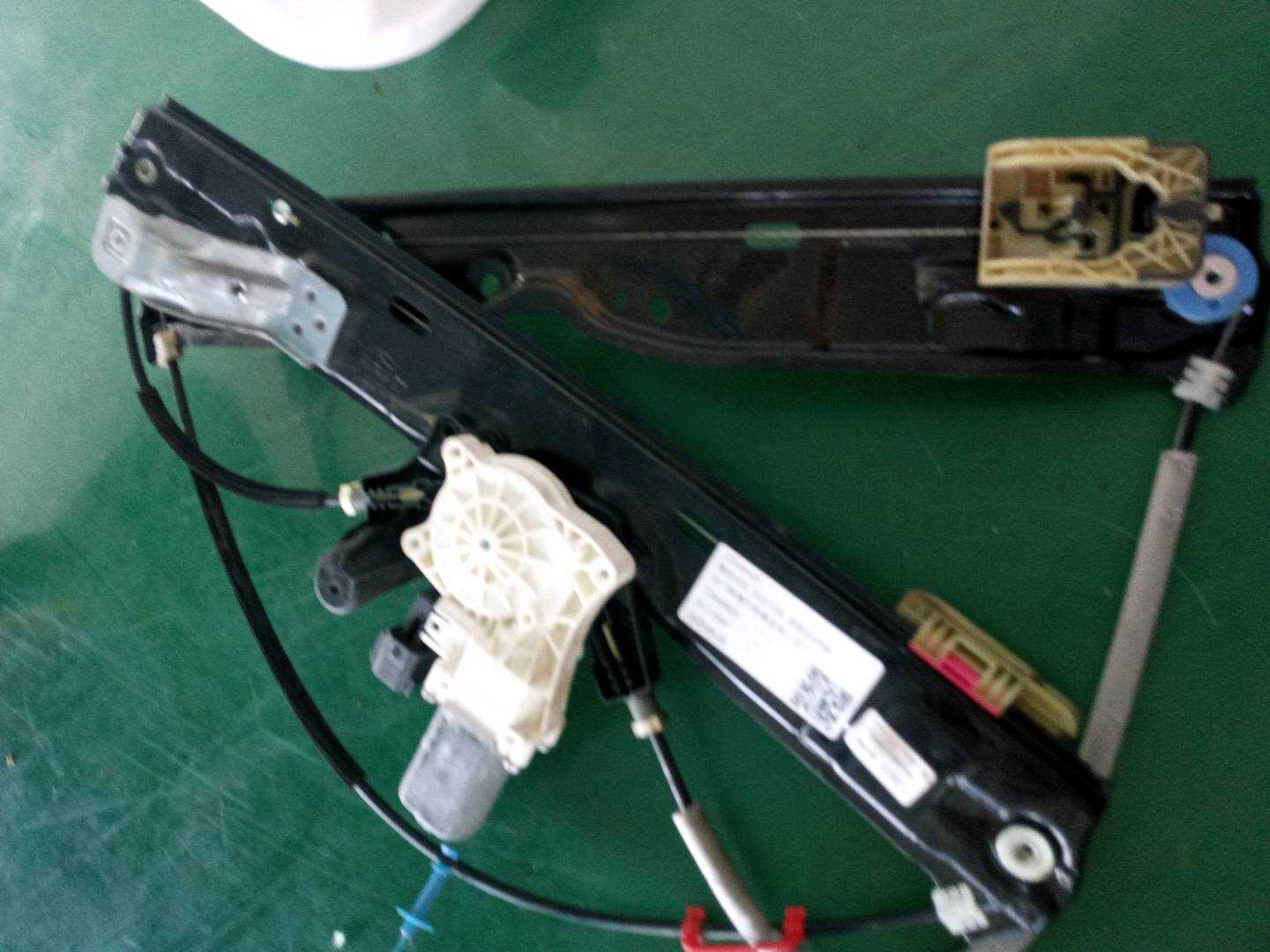 T2H49929 Rear Door Window Regulator Assembly, Right