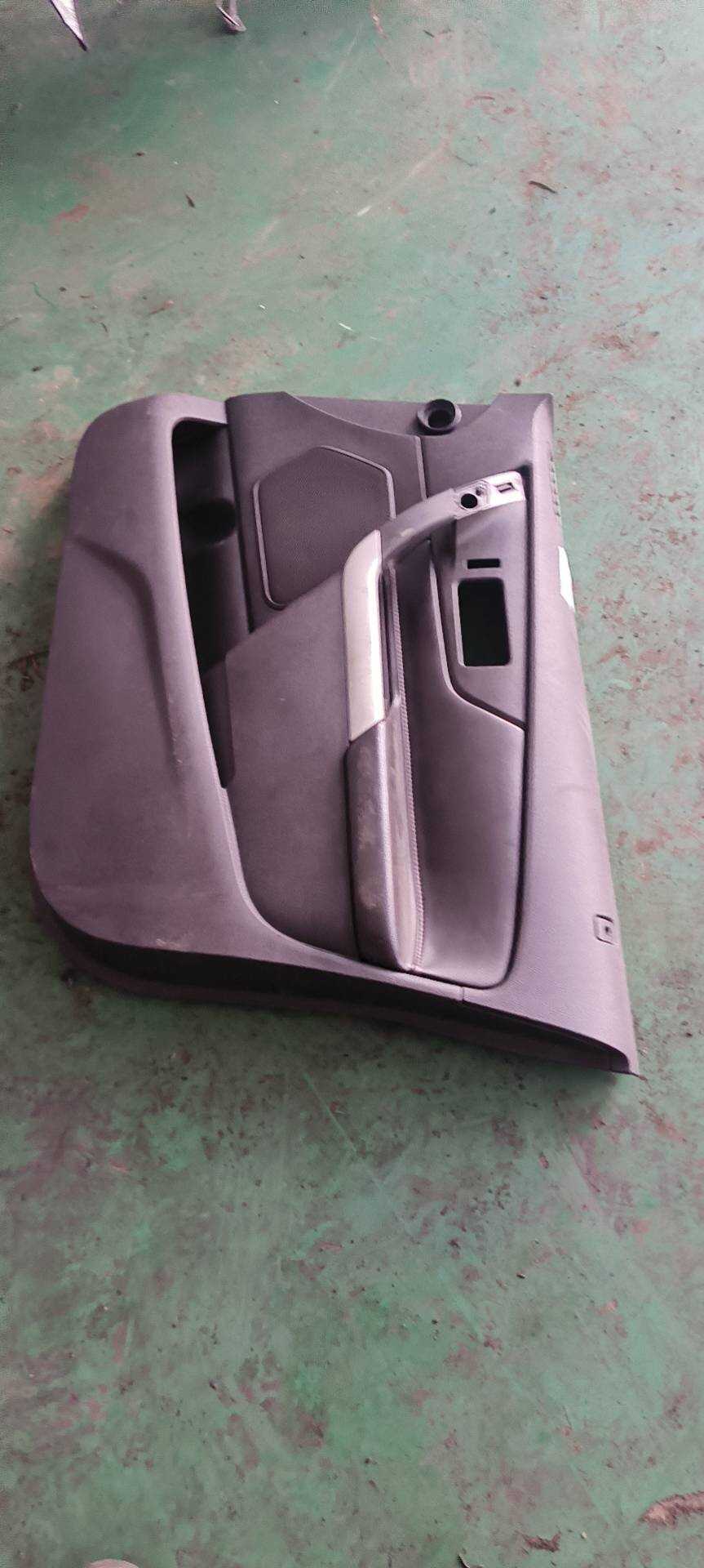 CT4Z7823942BA Front Door Trim Panel, Right