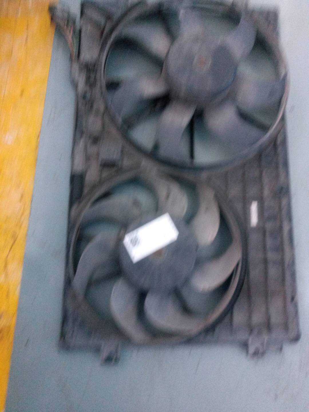 1K0121207BB 水箱风扇罩