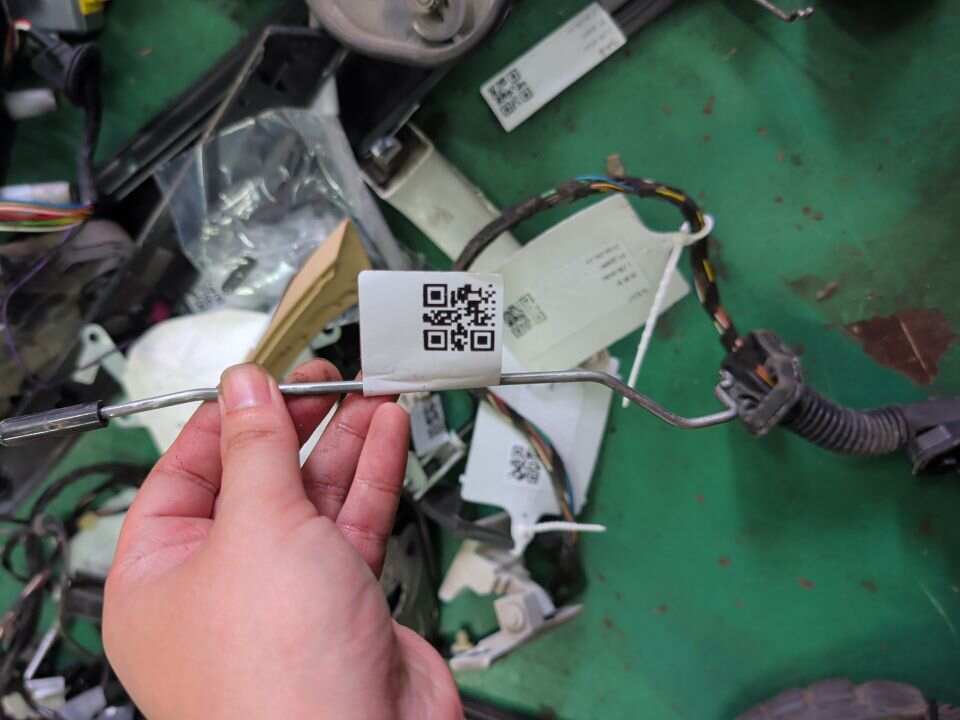 51227034564 后门锁止杆(右)
