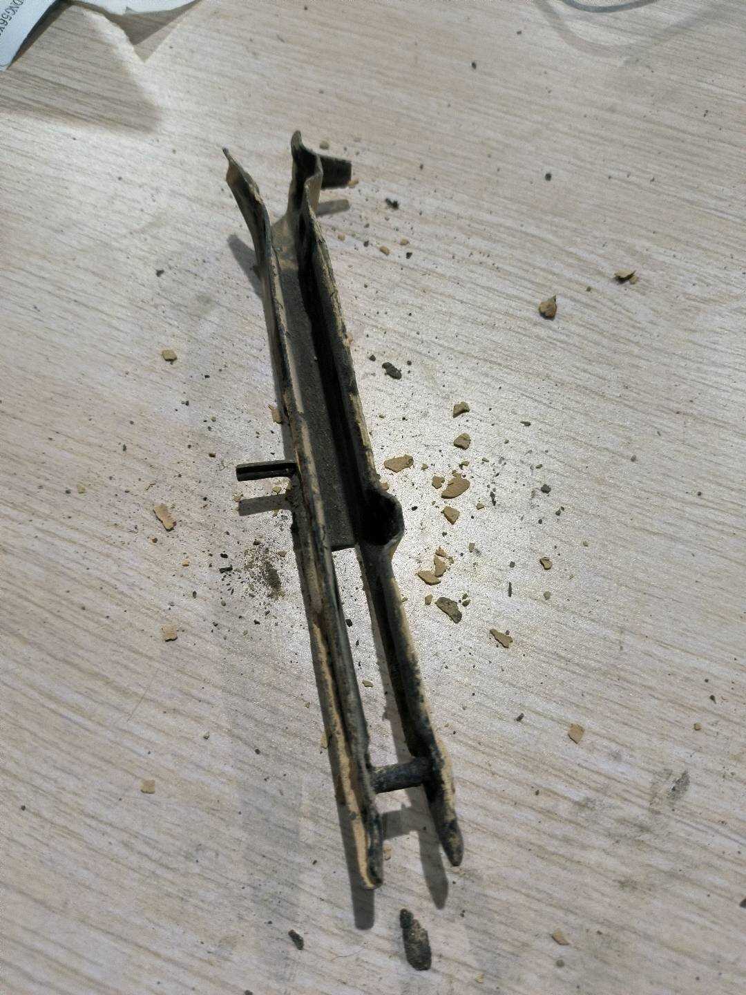 A2218850814 前保险杠侧支架(右上)