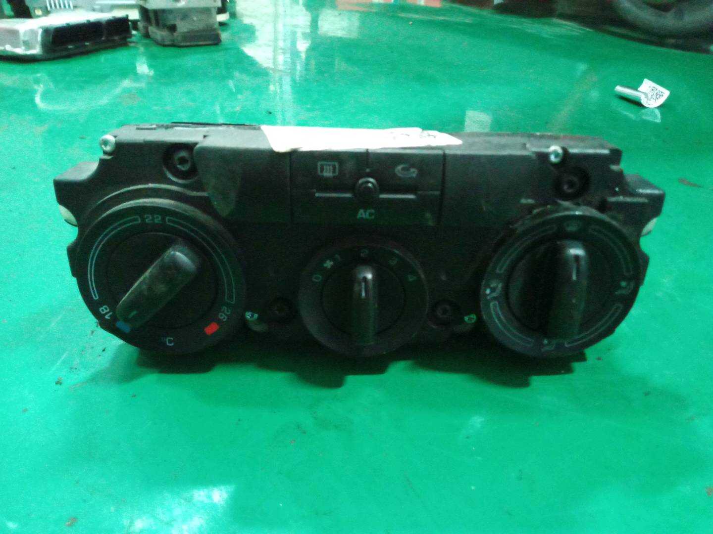 1ZD8200473X1 空调控制器