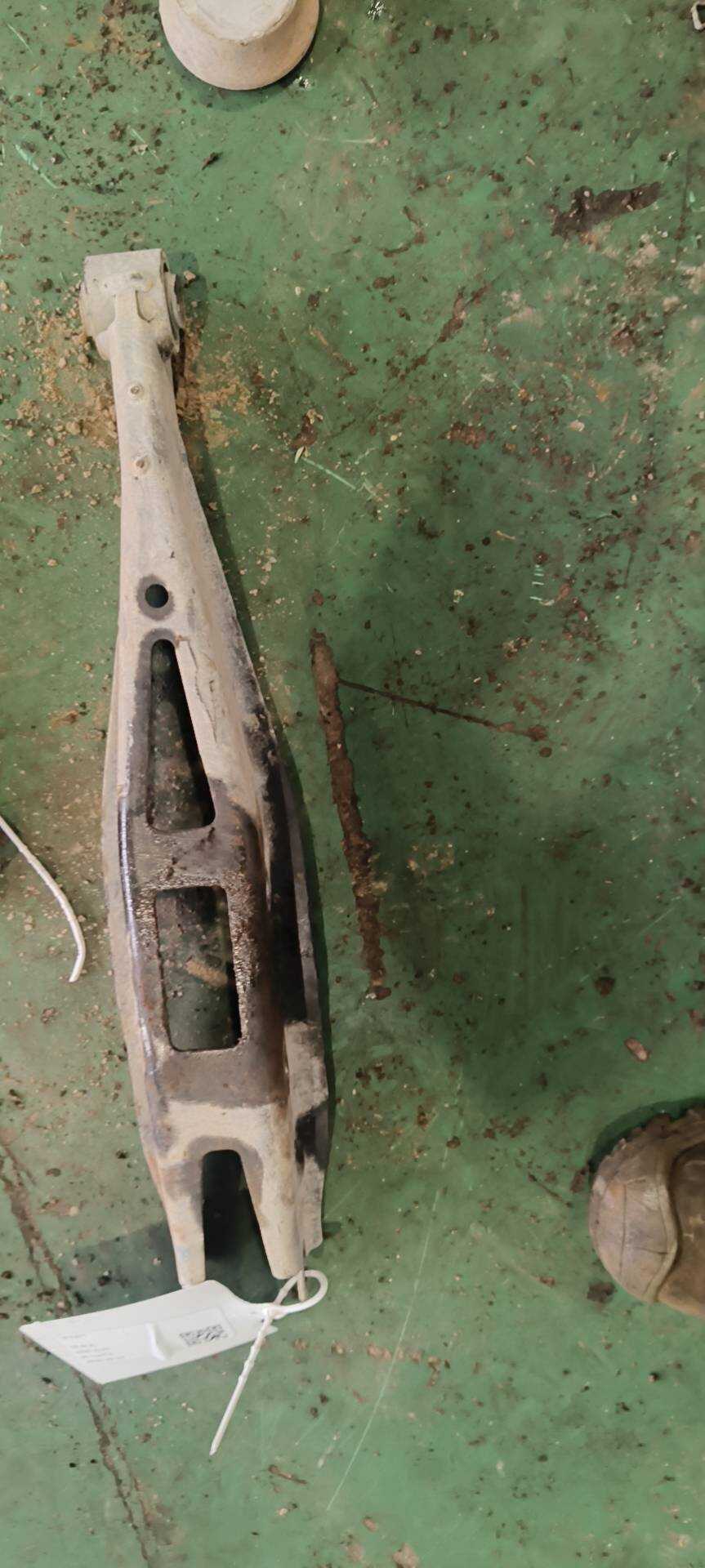 20250FG042 摆臂