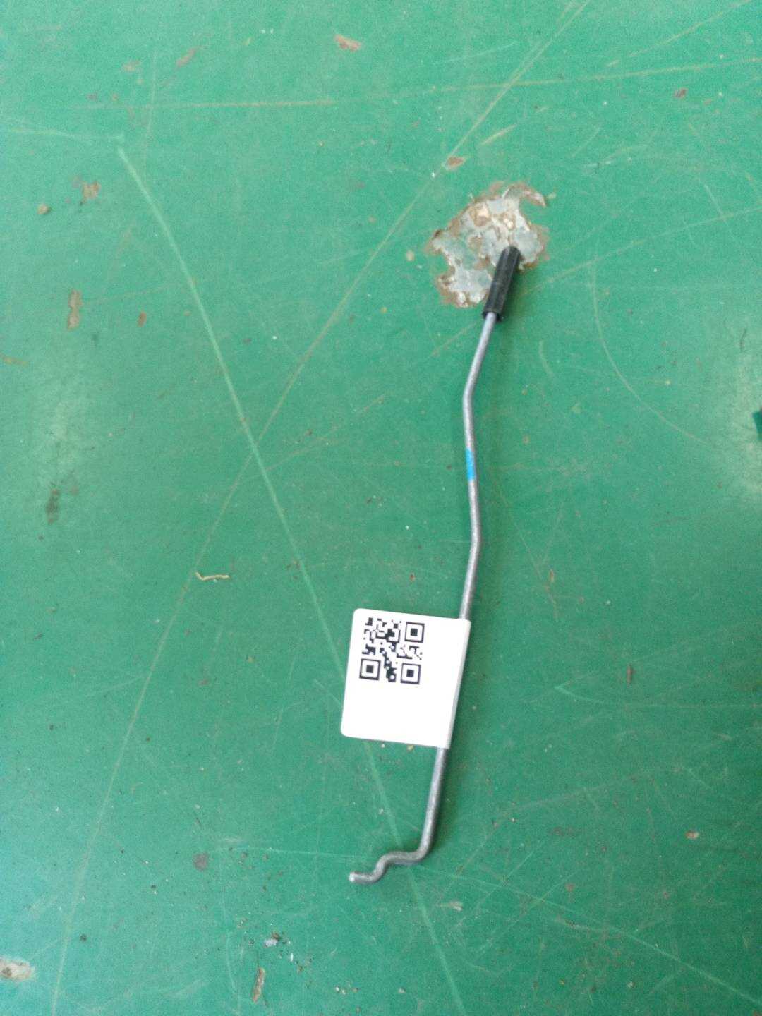 51217281601 前门锁止杆(左)
