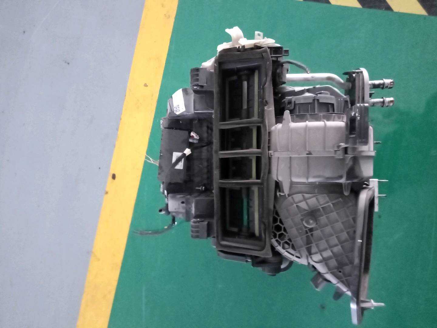 1606669080 Evaporator Assembly
