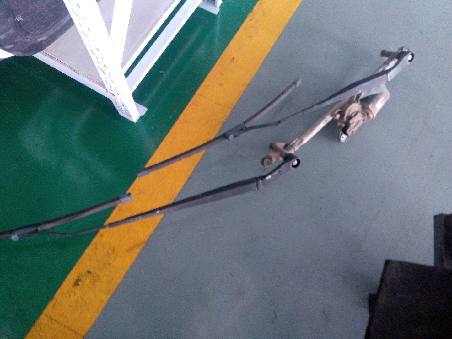 SE001978 Front Windshield Wiper Motor