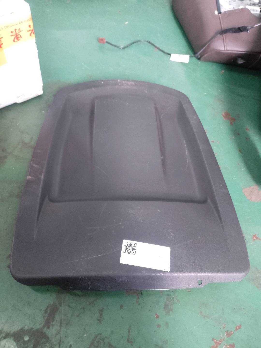 52107119937 副驾驶员座椅靠背骨架护面
