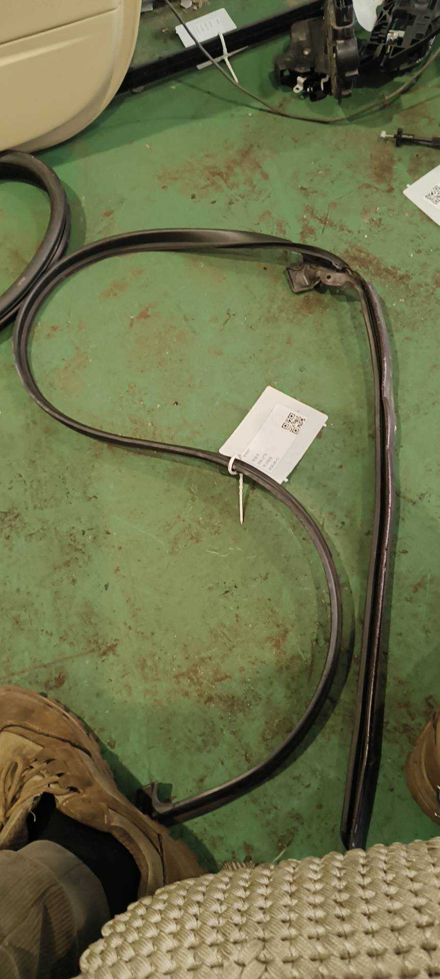 C2Z13660 Front Door Seal Strip, Right