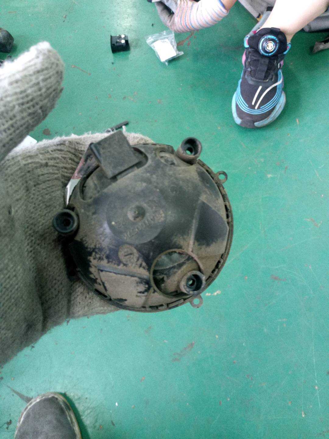 95562404801 倒车镜电机（右）