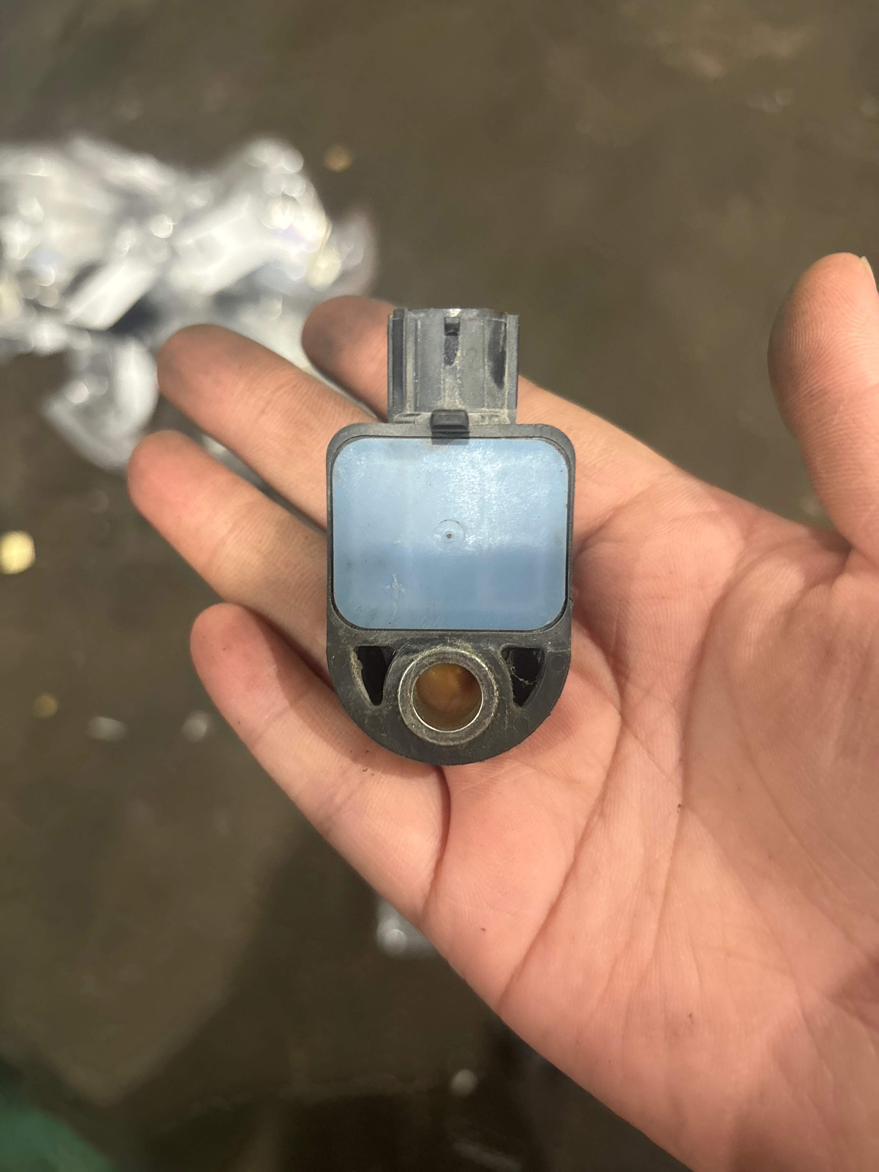 8917339365 Front Airbag Sensor, Left