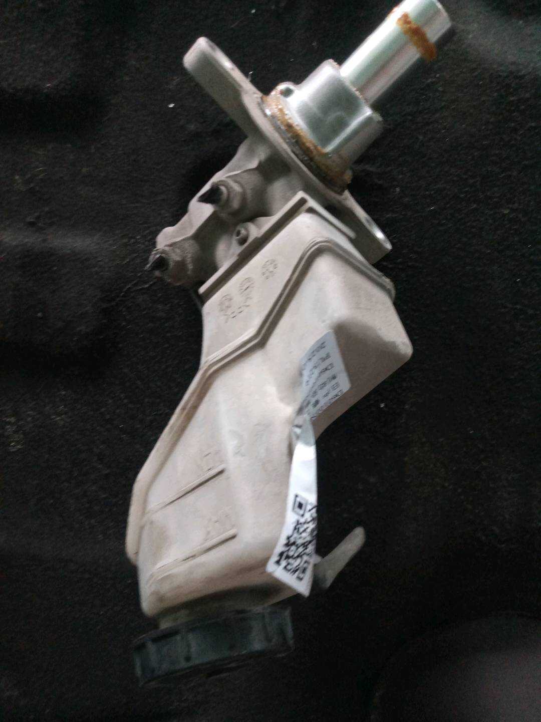 D6010JN02A Brake Master Cylinder