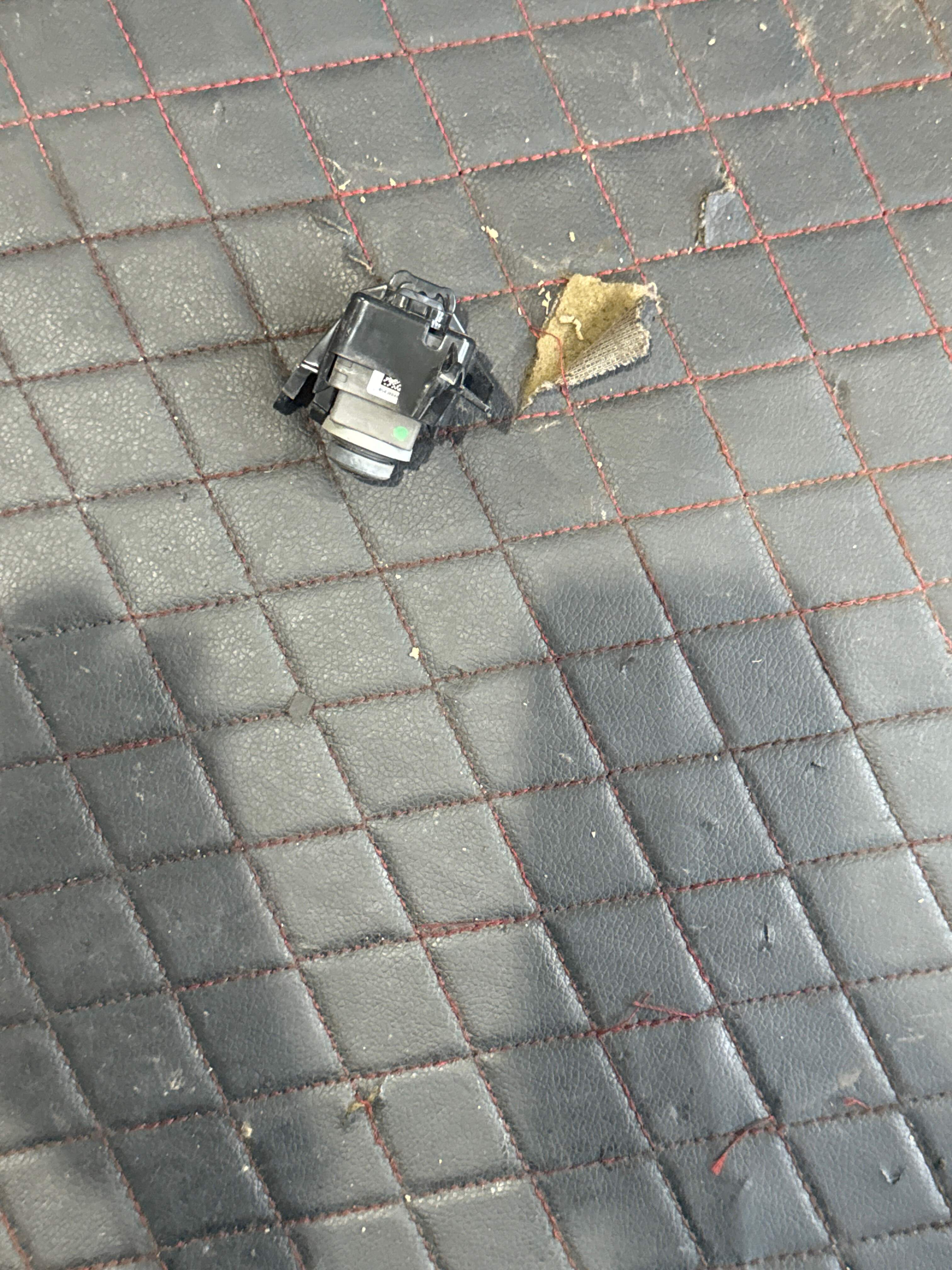 51168496622 组件 摄像头支架 外后视镜