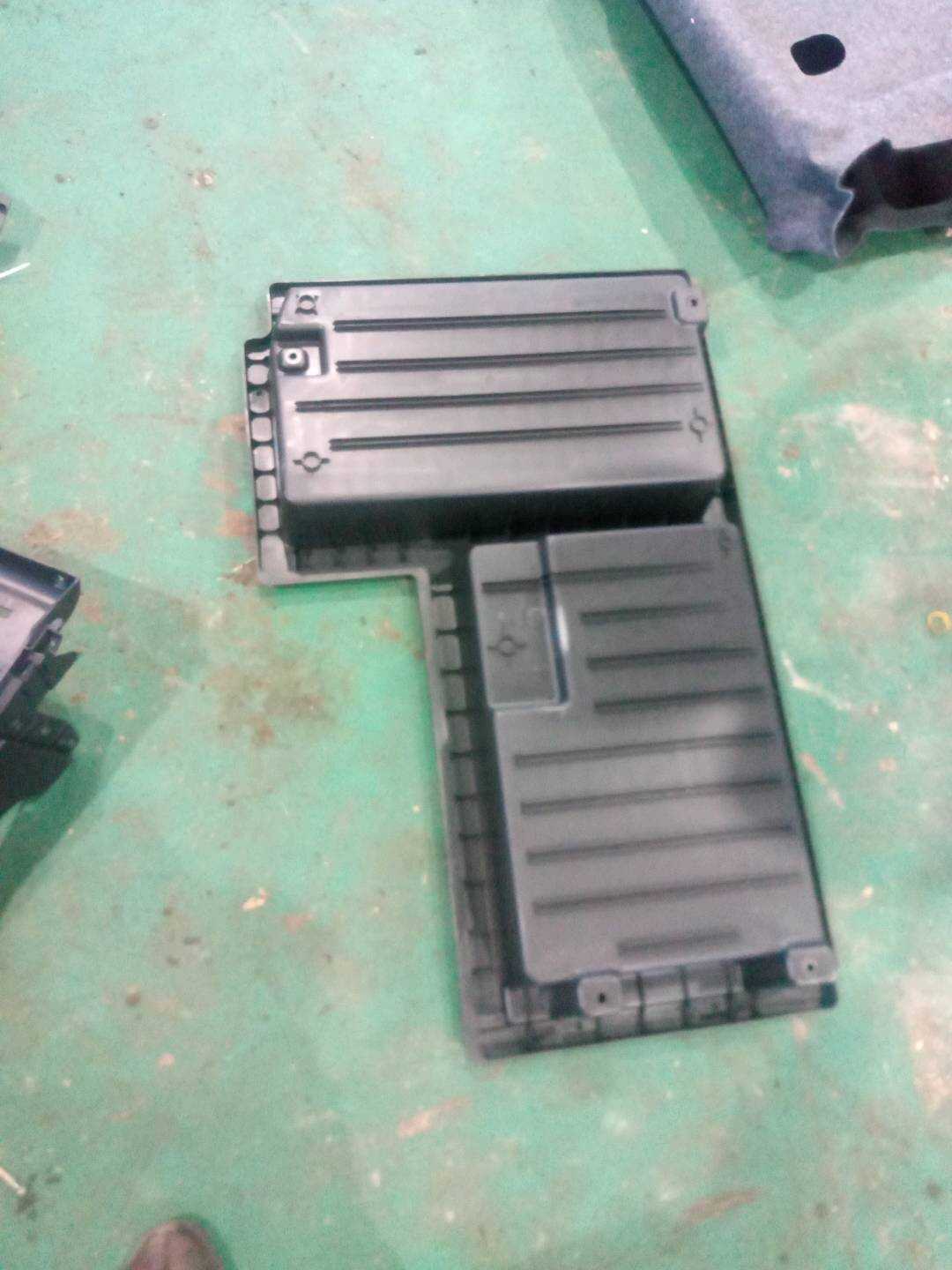 SCEA5608041 行李箱储物盒