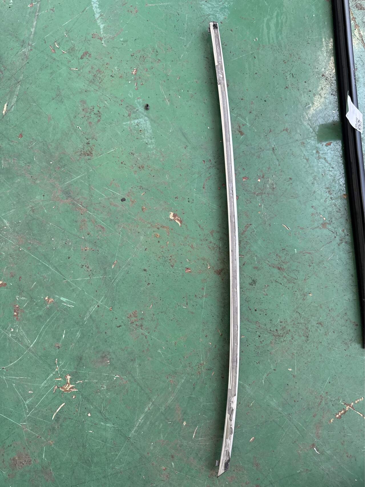 10411257 后门玻璃上饰条总成