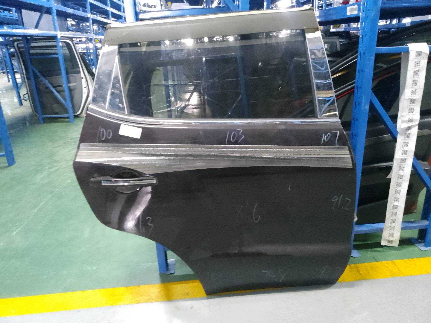 101201401760 Rear Door Shell, Right