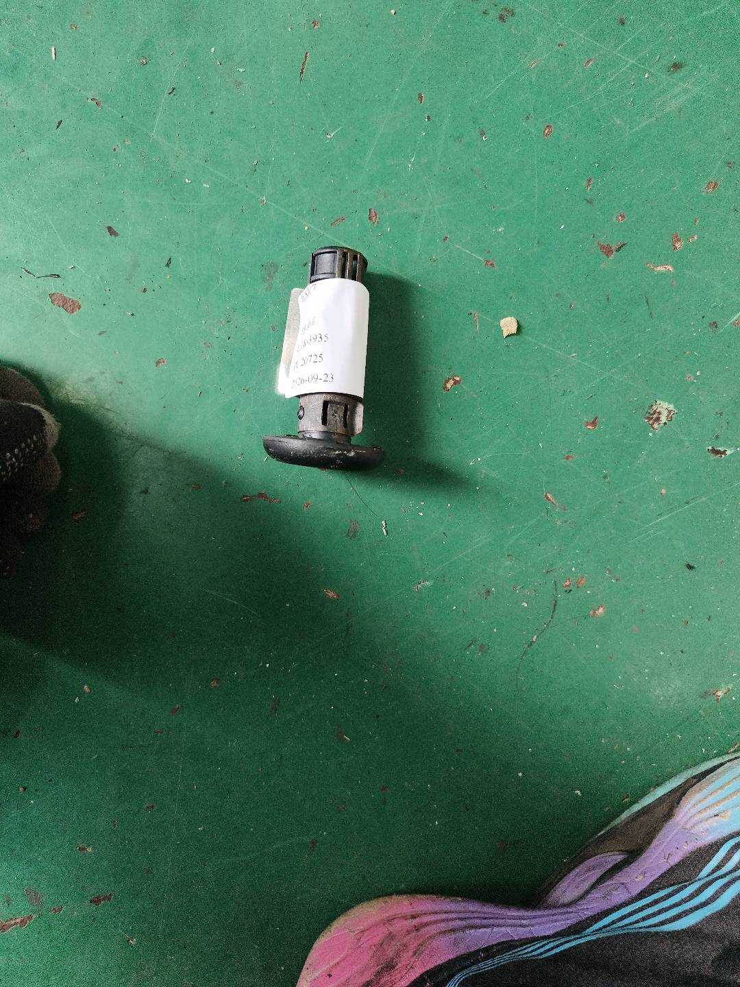 52206987947 后排座椅头枕导套