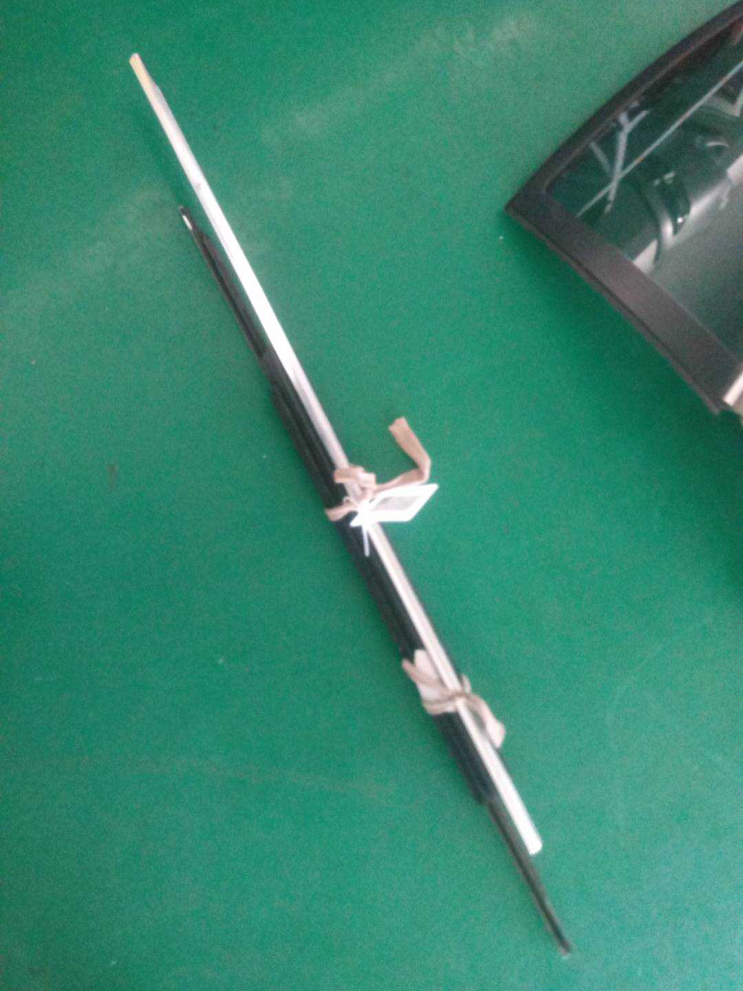 51352452308 后门玻璃压条（左外）
