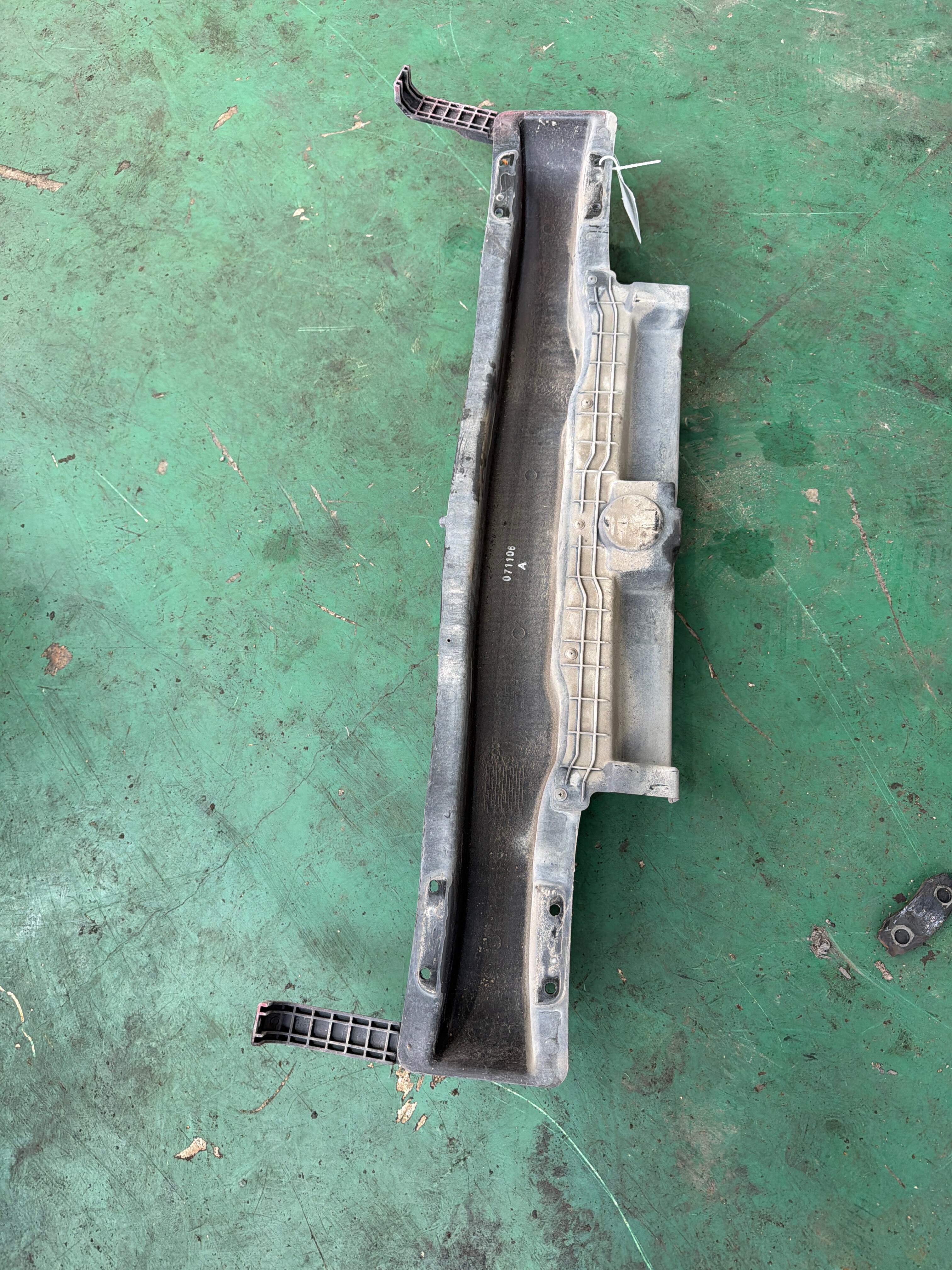 866302C730 Rear Bumper Frame