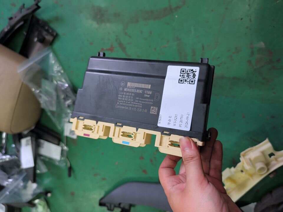 A1669008506 左前座椅控制电脑