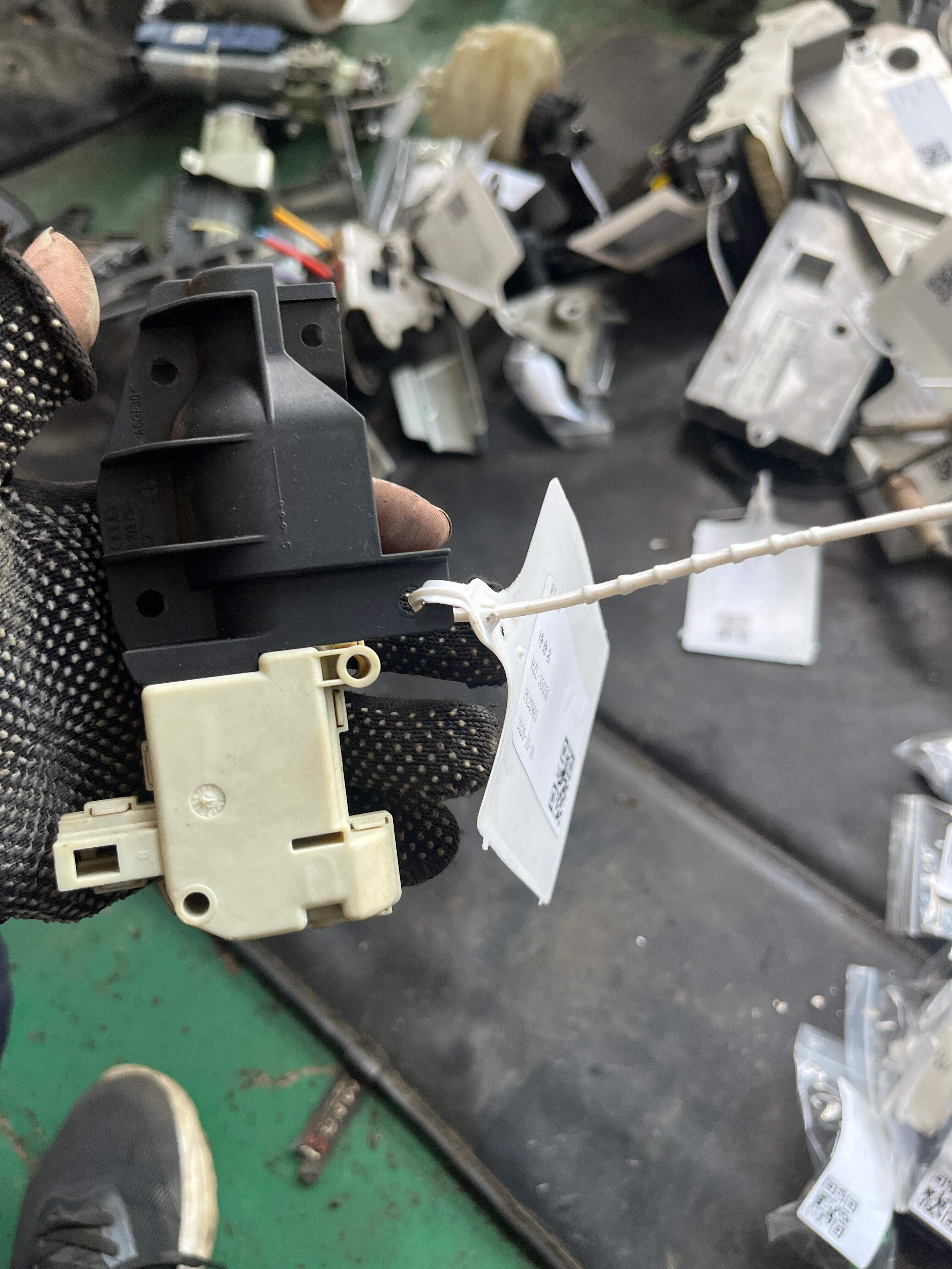 3B0959782A Glove Box Motor