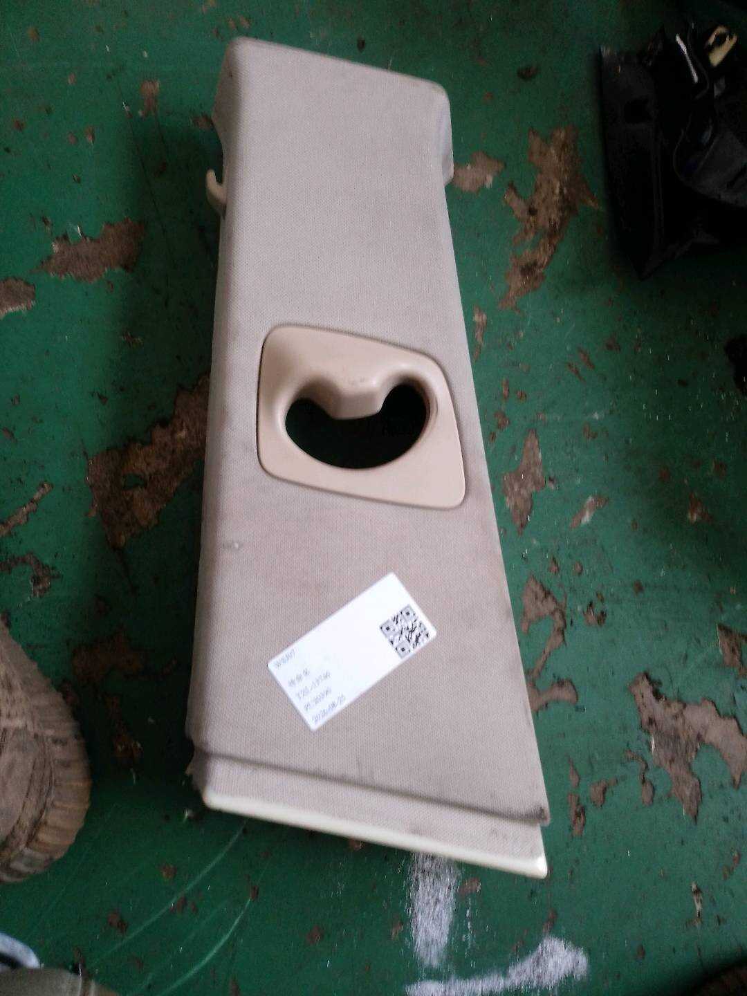 51437220573 B柱内衬(左上)