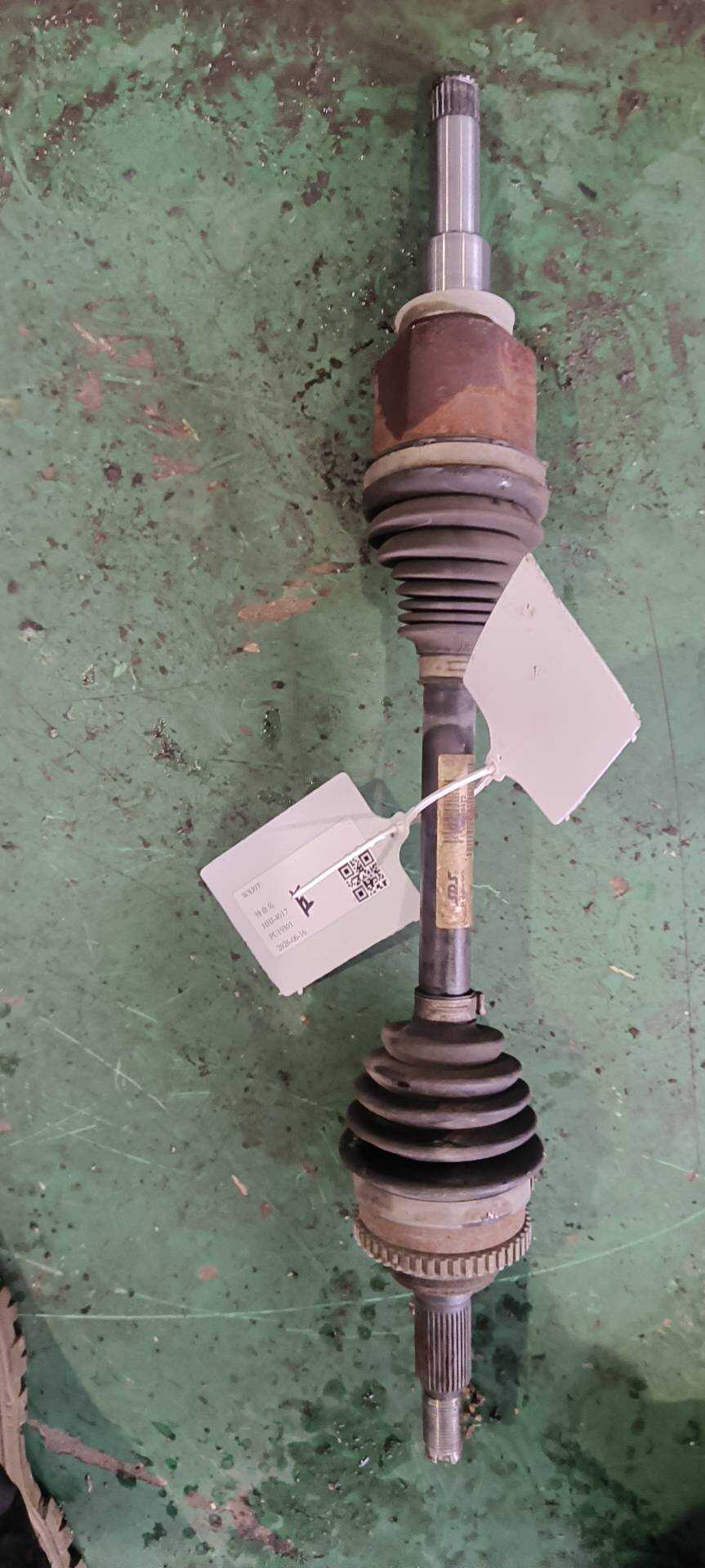 9006472 Front Axle Shaft, Left