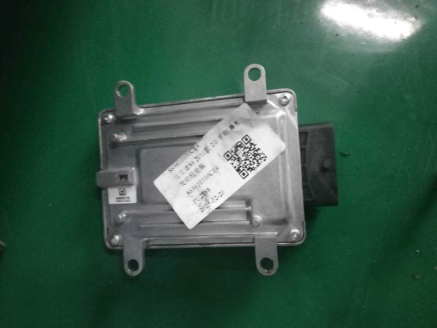 S63610100CE4 发动机电脑