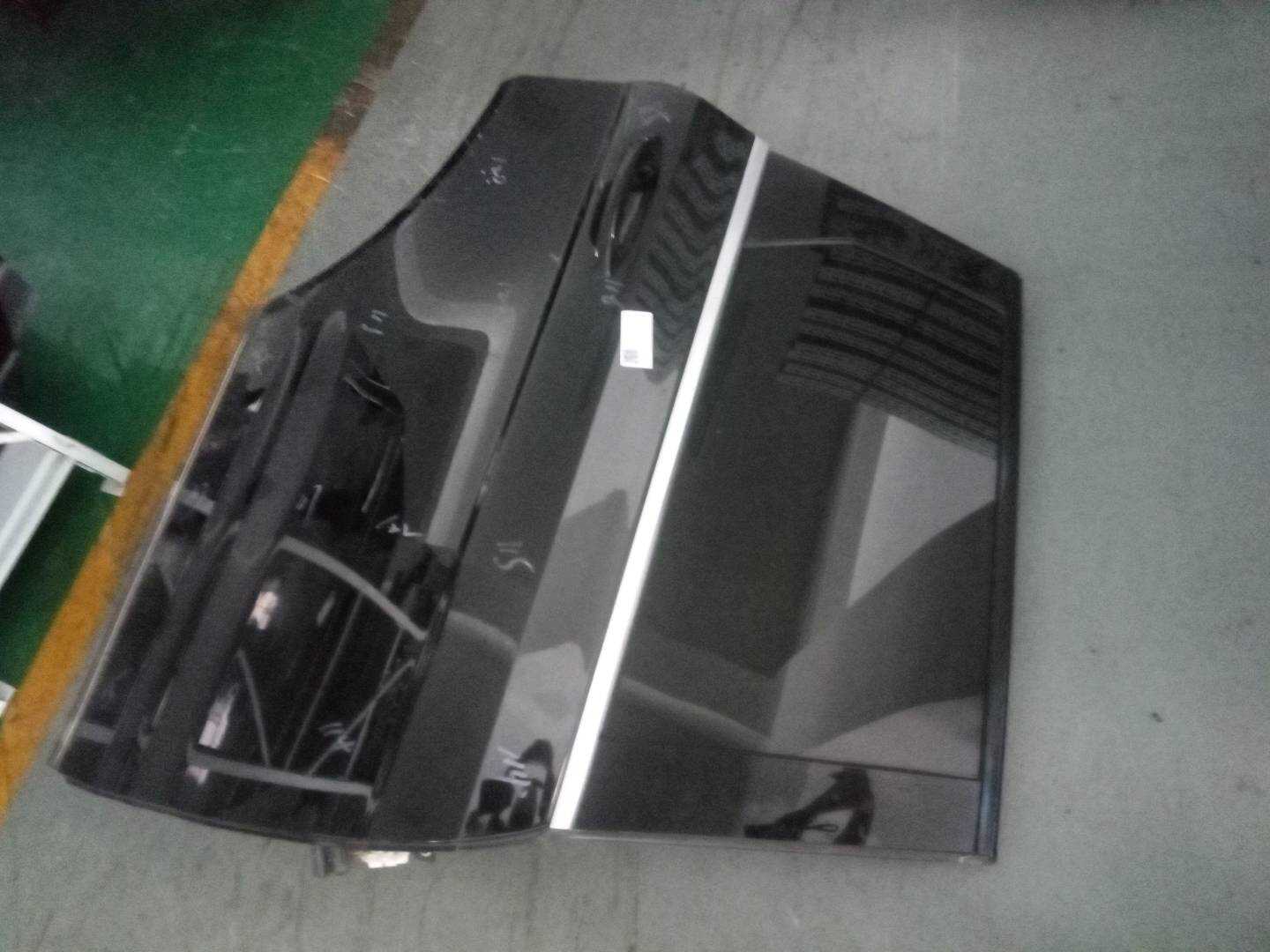 T7006201010002B11B27013K 后门壳(右)