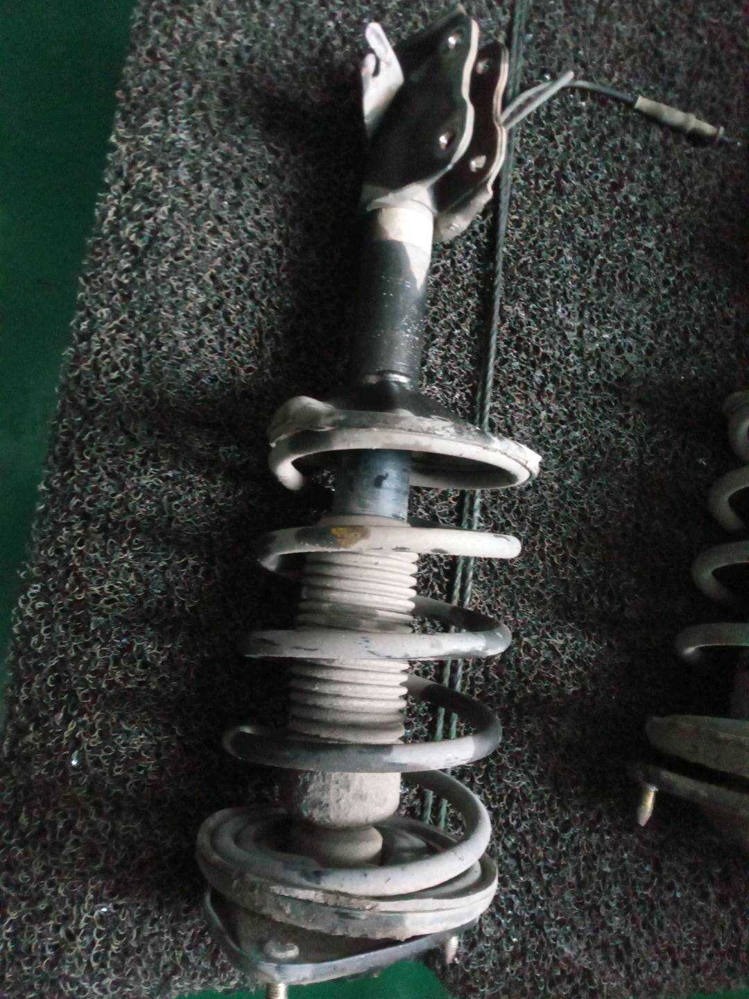 SW803480X Front Shock Absorber Assembly, Right