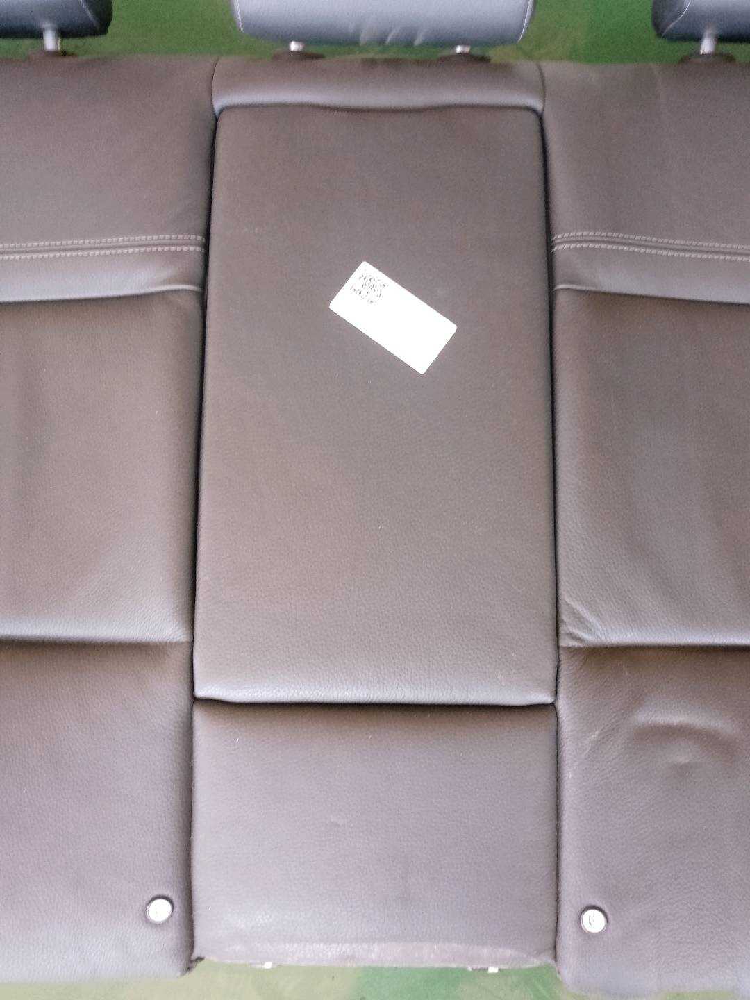 52207246449 后排座椅中央扶手箱