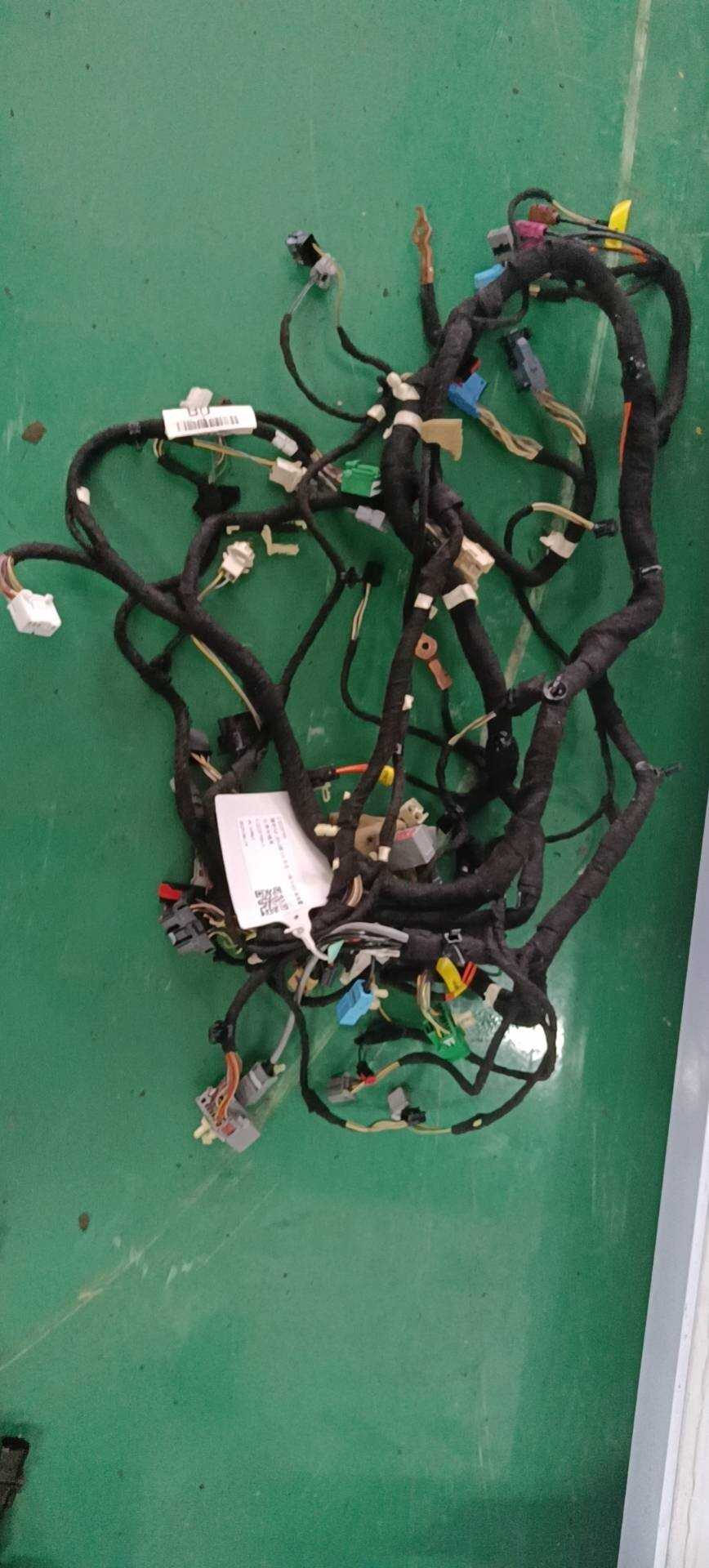 C2Z23700 仪表台线束