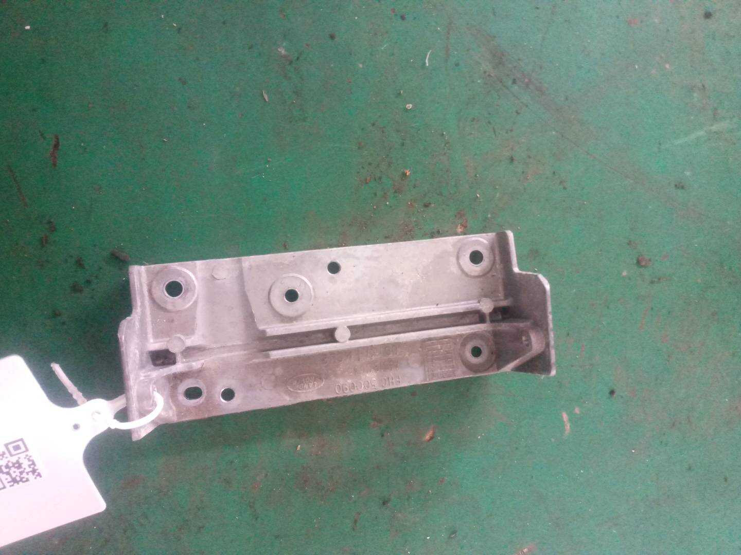 FHC500090 Center Console Bracket