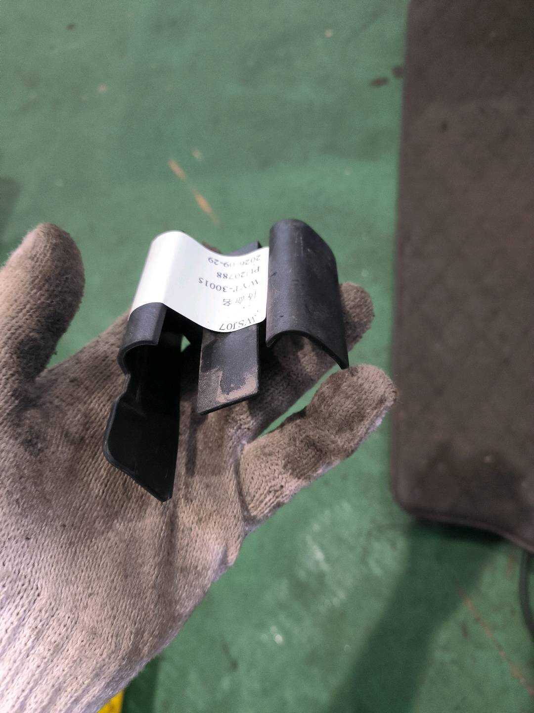 52107228291 挡板