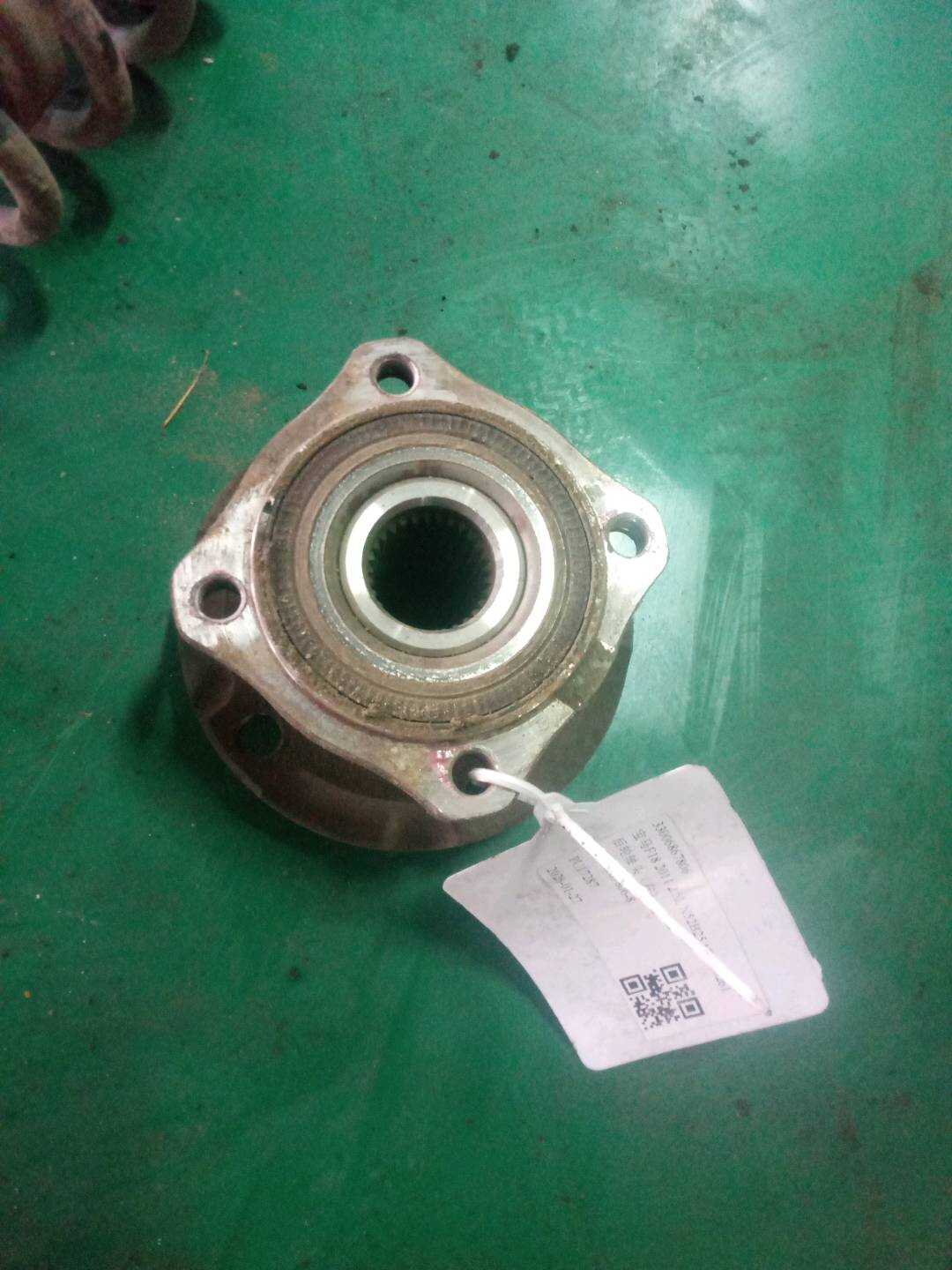 33006867806 后轮轴头