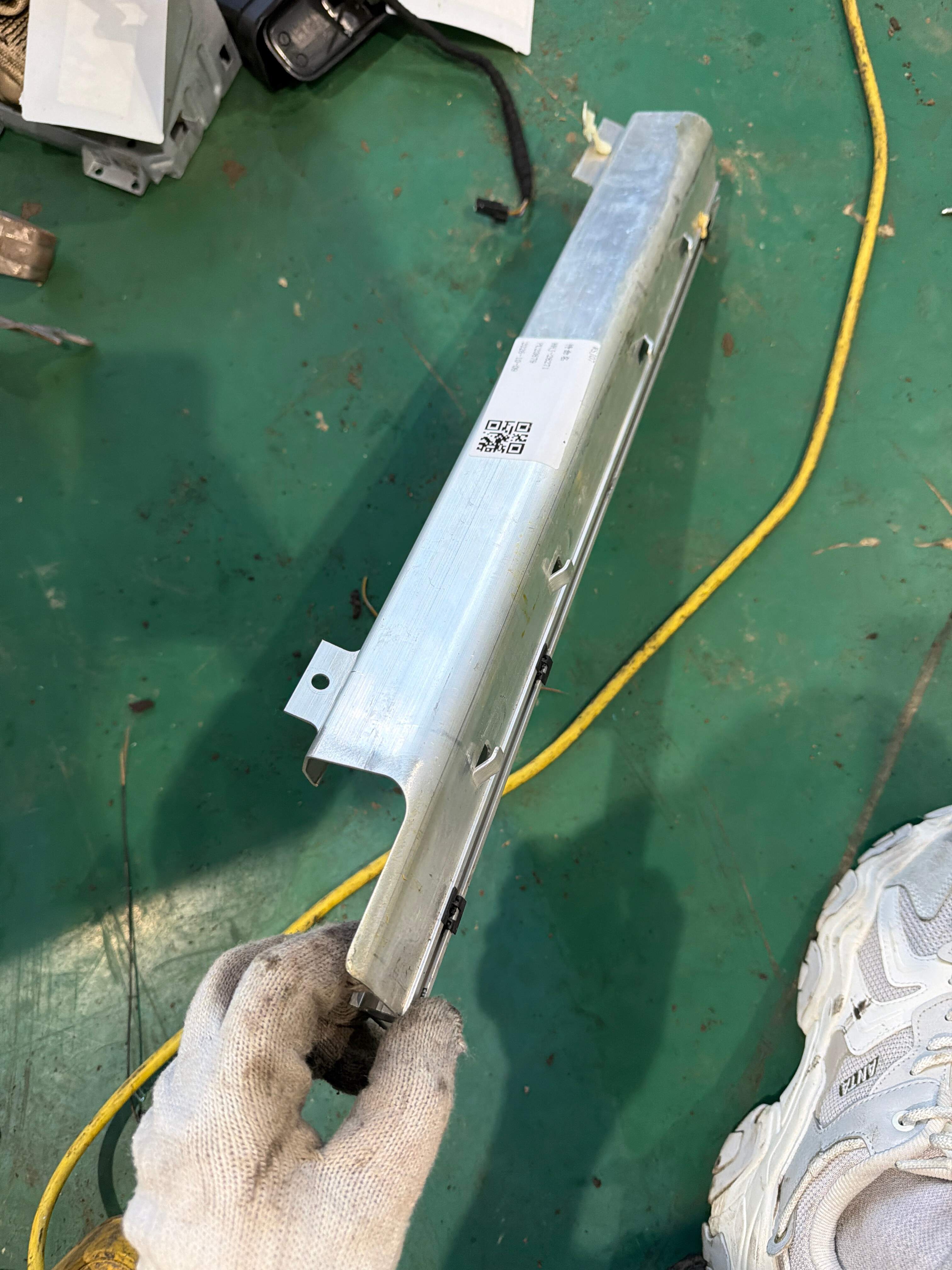 C2Z14292 前门槛加强筋（右）