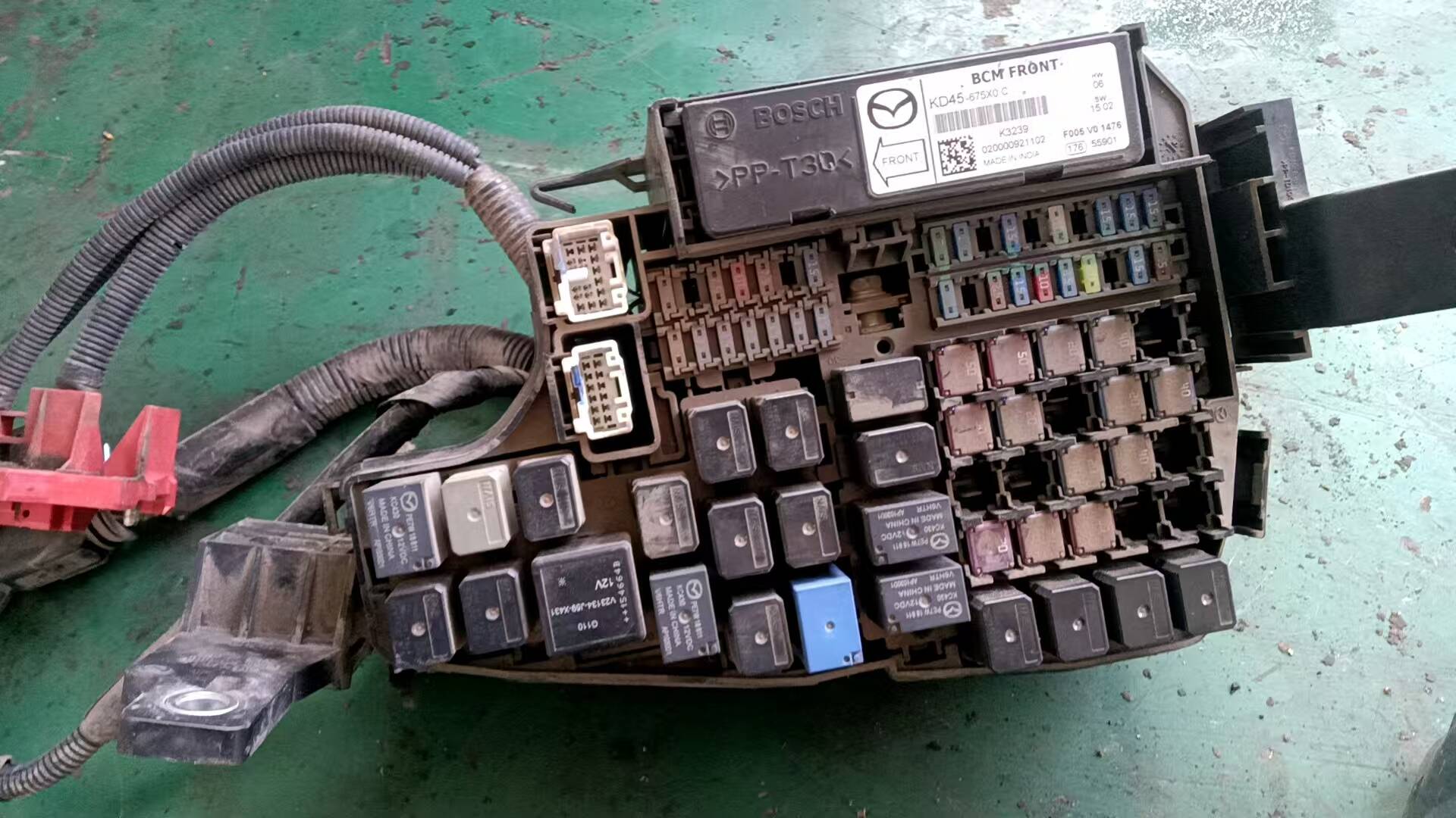 KD4566760A 发动机保险盒